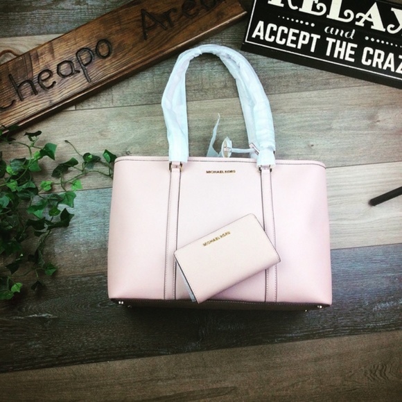 Michael Kors Large Tote Handbag NEW Ladies Purse - Picture 2 of 8